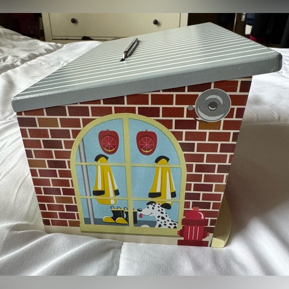 Melissa & Doug Lock & Roll Rescue
Garage - Picture 6 of 14